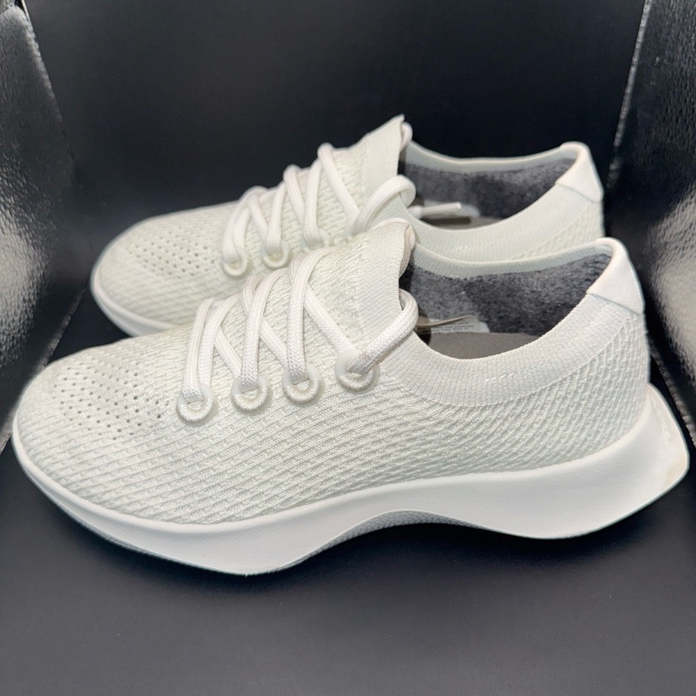 Size 6 - Allbirds White Dasher 2 Triple White, 0420RM1, Very Clean, No Box, Good - Picture 2 of 10